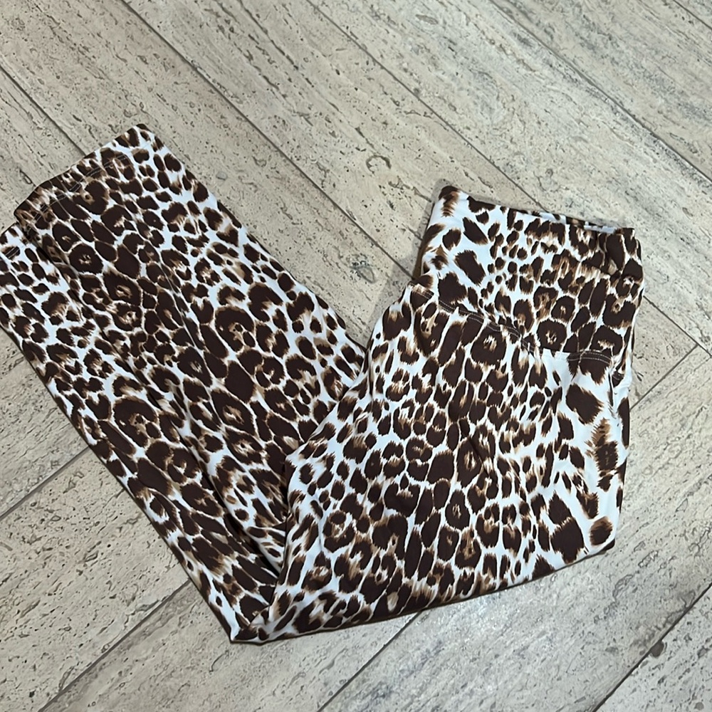 Capri leopard leggings